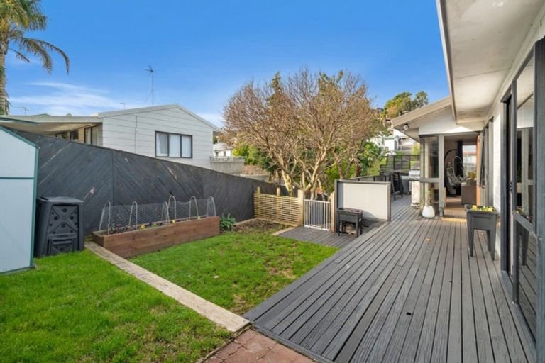 Photo of property in 60 Meander Drive, Welcome Bay, Tauranga, 3112