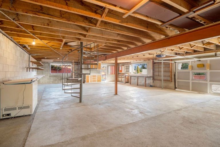 Photo of property in 100 Perth Street, Holmes Hill, Oamaru, 9401