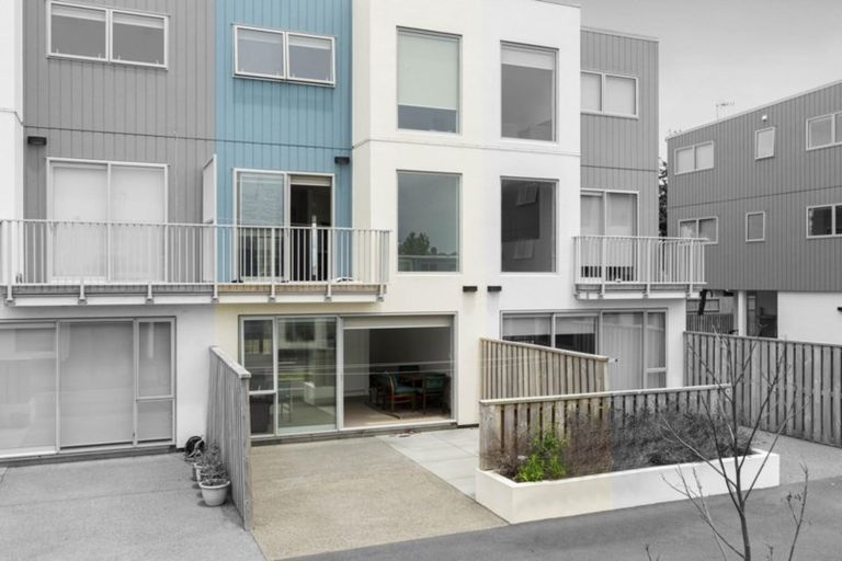Photo of property in 31 Reynolds Place, Papamoa Beach, Papamoa, 3118
