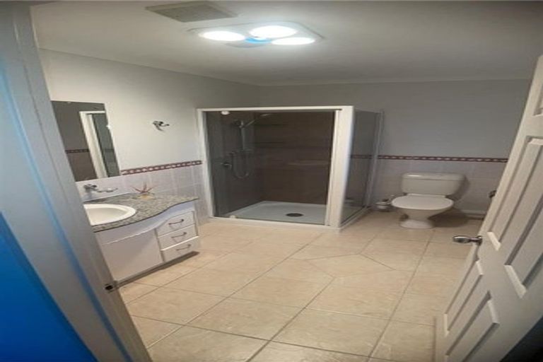 Photo of property in 7 Nier Place, East Tamaki Heights, Auckland, 2016