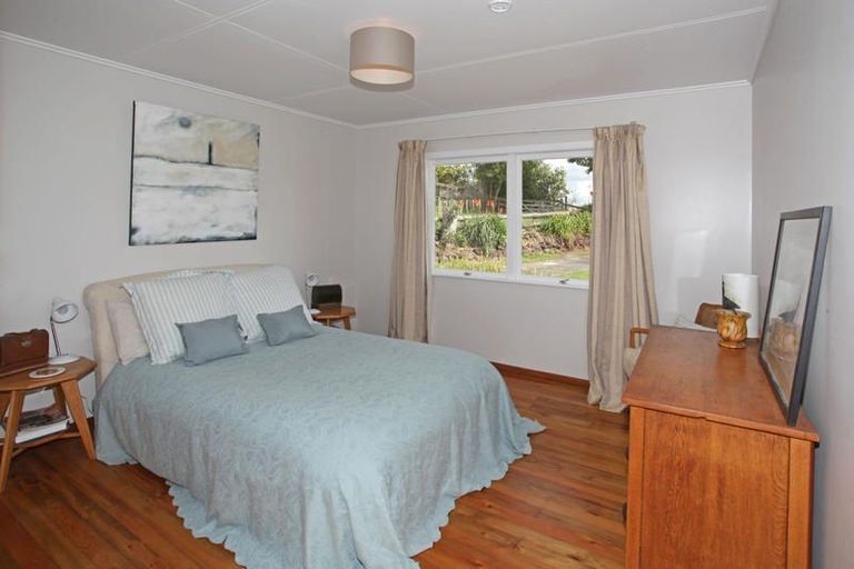 Photo of property in 39 Kaiwaka Road, Waiuku, 2123