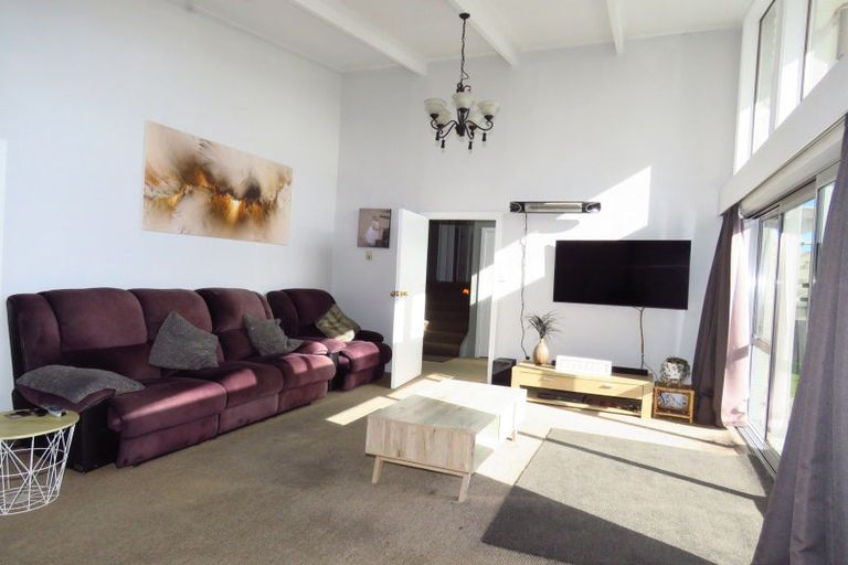 Photo of property in 35 Domett Street, Westport, 7825