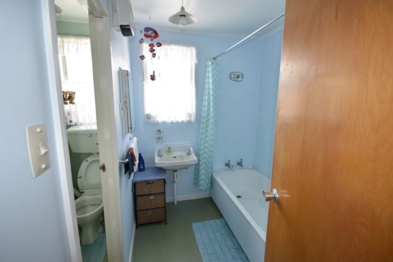 Photo of property in 30 Omahau Crescent, Twizel, 7901