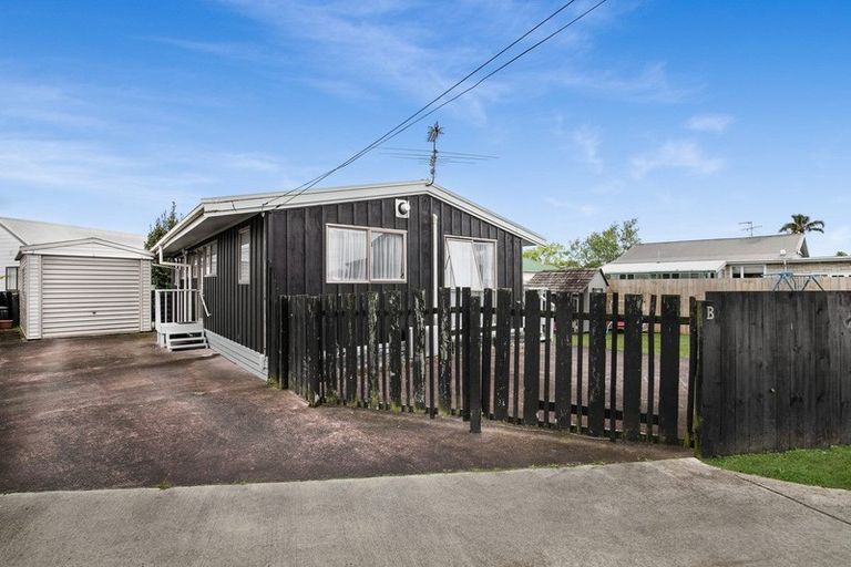 Photo of property in 67b Manuroa Road, Takanini, 2112