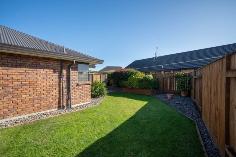 Photo of property in 11 Geneva Terrace, Kelvin Grove, Palmerston North, 4414