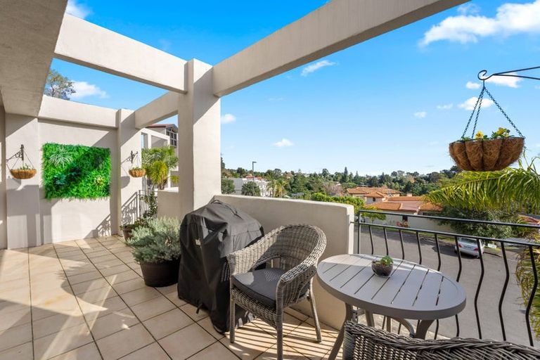 Photo of property in 6/5 Monte Cassino Place, Birkdale, Auckland, 0626
