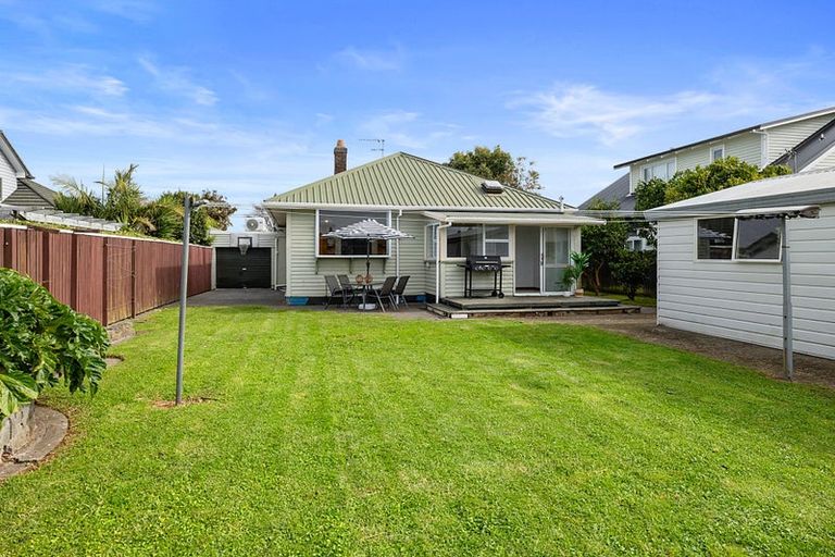 Photo of property in 195 Carrington Street, Lower Vogeltown, New Plymouth, 4310