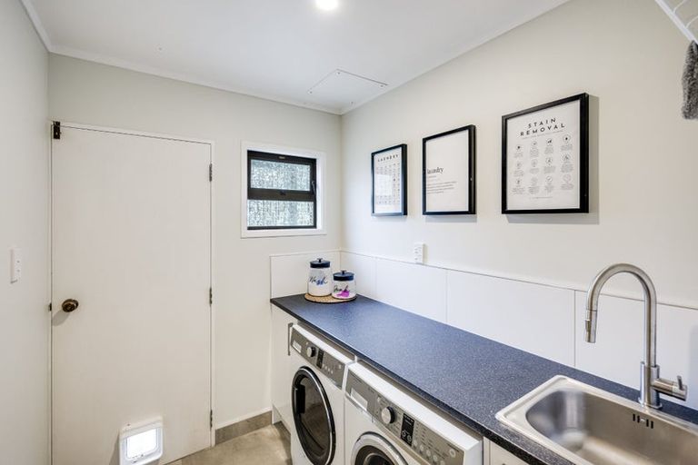 Photo of property in 1 Ewan Place, Taradale, Napier, 4112