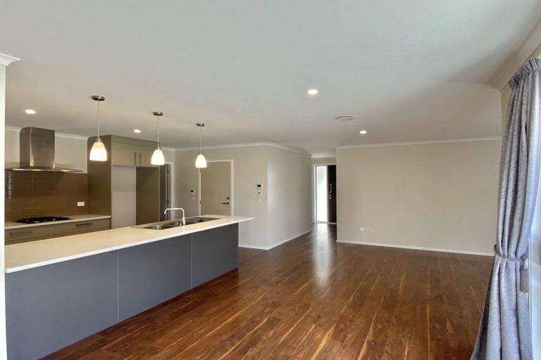 Photo of property in 106 Melksham Drive, Churton Park, Wellington, 6037