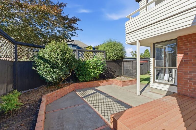Photo of property in 1/318 Withells Road, Avonhead, Christchurch, 8042
