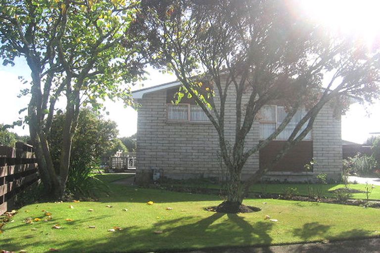 Photo of property in 36 Kimberley Grove, Westbrook, Palmerston North, 4412