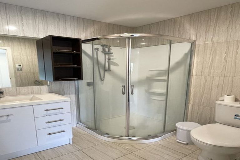 Photo of property in 114 Kittiwake Drive, Schnapper Rock, Auckland, 0632