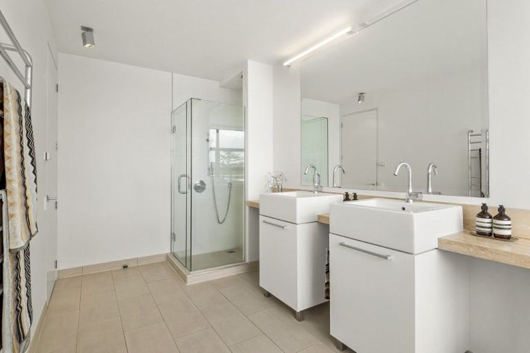 Photo of property in 10/258 Hurstmere Road, Takapuna, Auckland, 0622