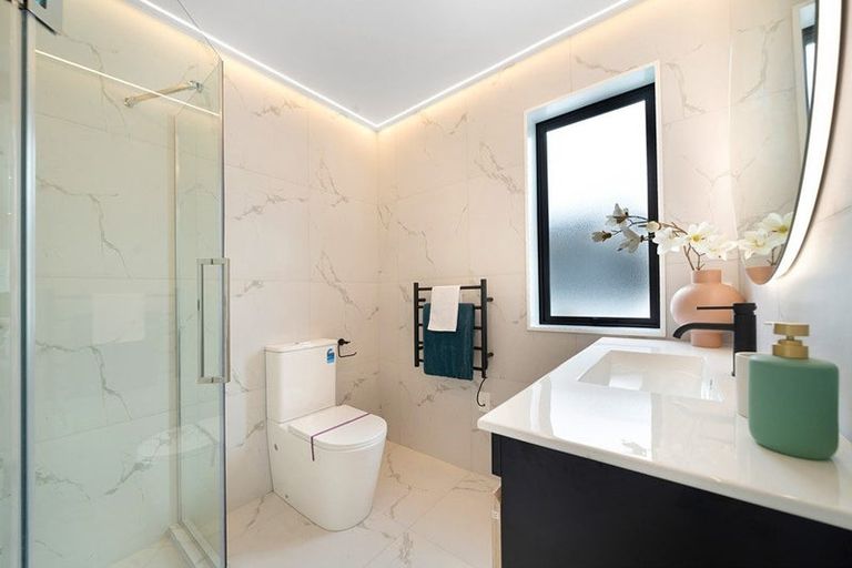 Photo of property in 6b Palmer Avenue, Glen Eden, Auckland, 0602