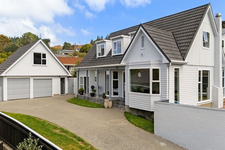 Photo of property in 3 Gonville Street, Tawa, Wellington, 5028