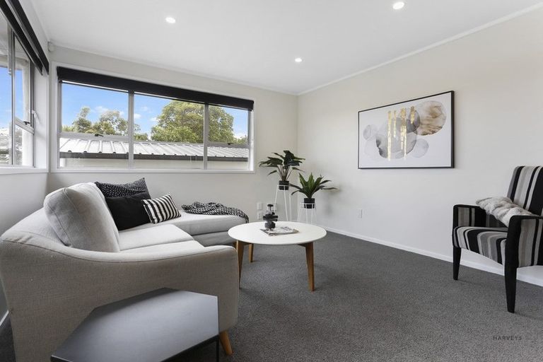 Photo of property in 19 Roick Parade, Glen Eden, Auckland, 0602