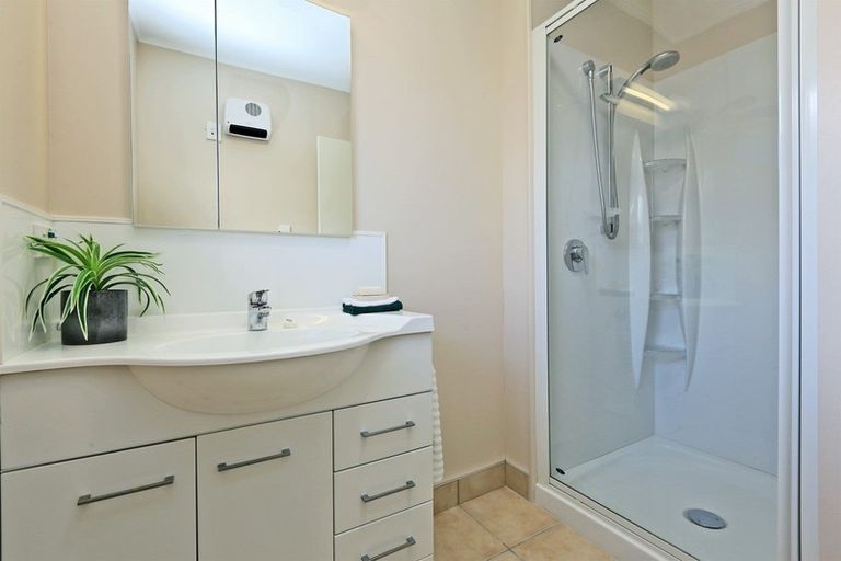 Photo of property in 3/11 Church Road, Taradale, Napier, 4112