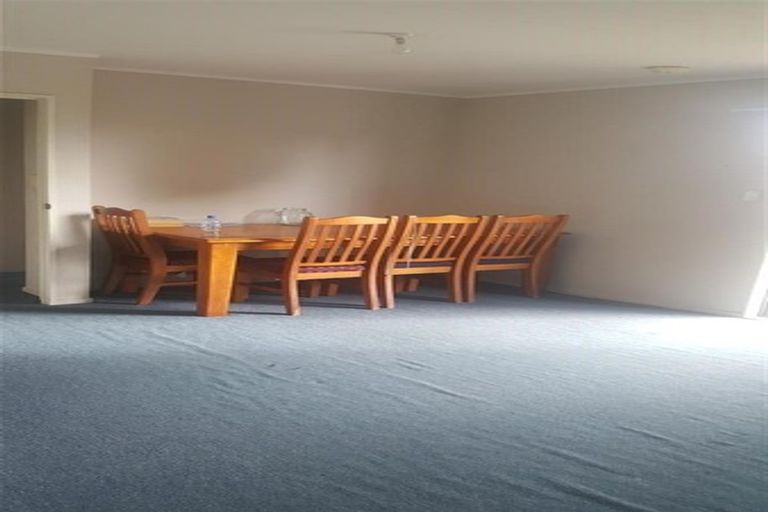 Photo of property in 31 Churchill Avenue, Manurewa, Auckland, 2102