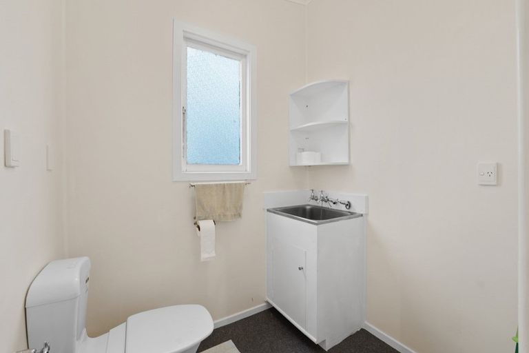 Photo of property in 3 Victoria Street, Hawera, 4610