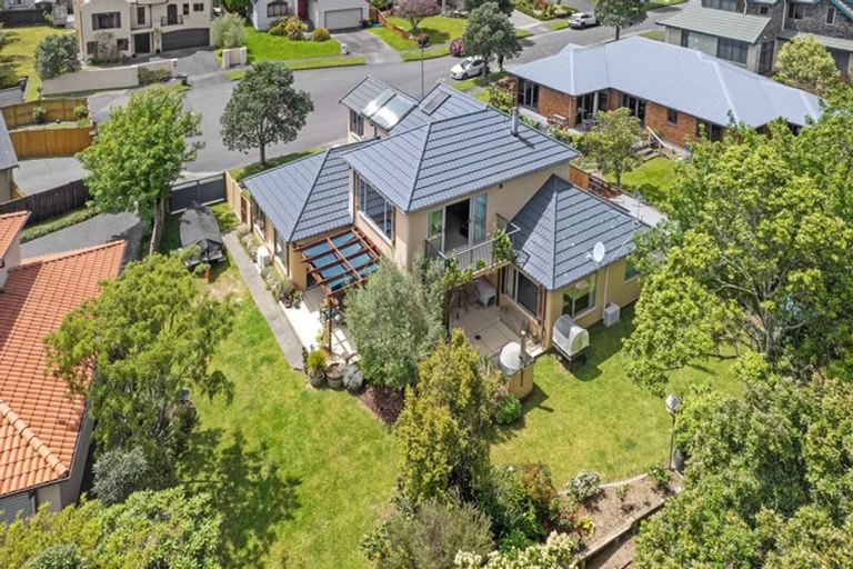 Photo of property in 29 La Lena Grove, Fitzherbert, Palmerston North, 4410