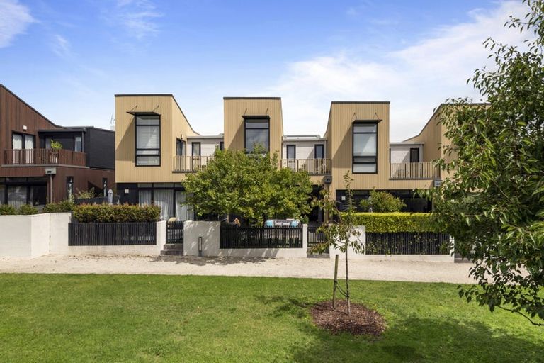 Photo of property in 16 Hastings Street, Hobsonville, Auckland, 0616