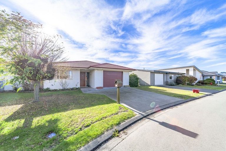 Photo of property in 8 Belgrove Place, Waipukurau, 4200