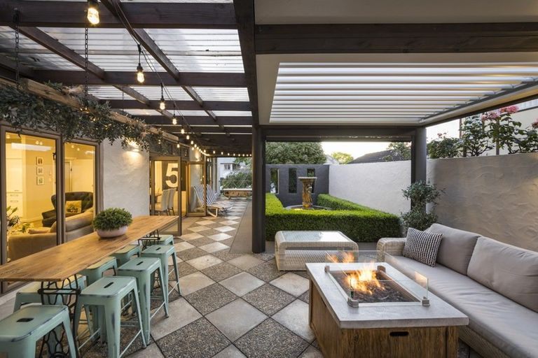 Photo of property in 28a Karina Terrace, Roslyn, Palmerston North, 4414