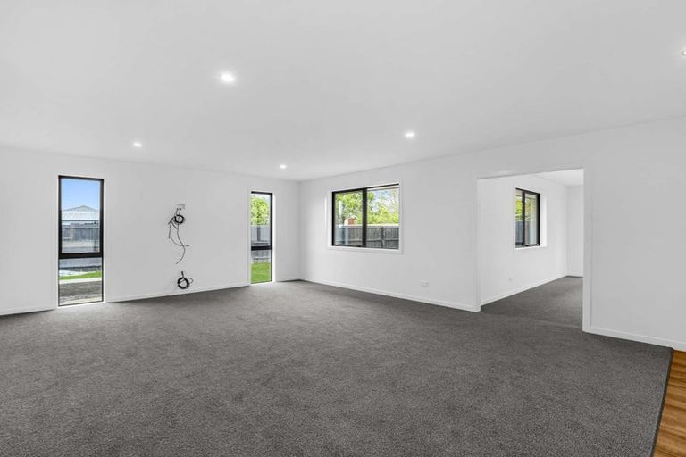 Photo of property in 1 Roach Lane, Amberley, 7481