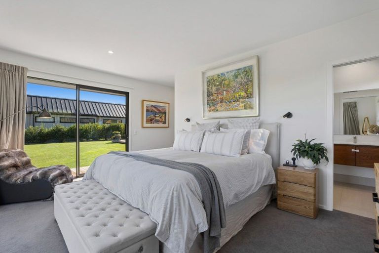 Photo of property in 4 Durness Court, Jacks Point, Queenstown, 9371