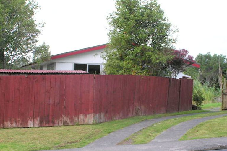 Photo of property in 1/34 Reynella Drive, Massey, Auckland, 0614