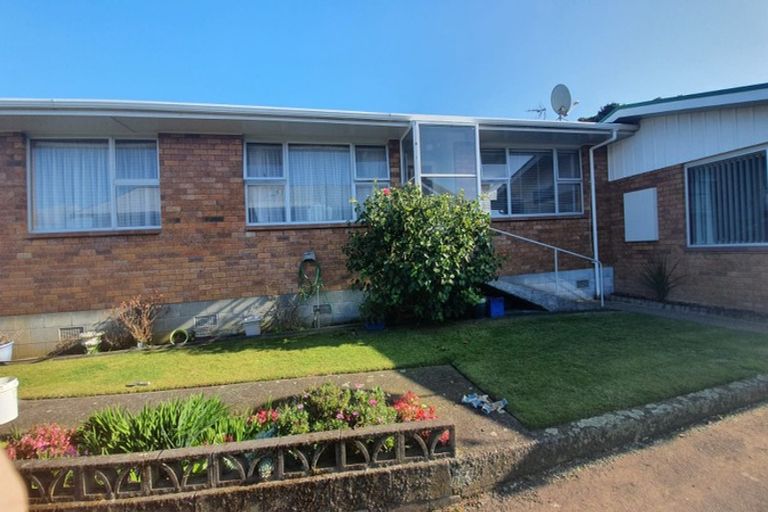 Photo of property in 256c Courtenay Street, Strandon, New Plymouth, 4312