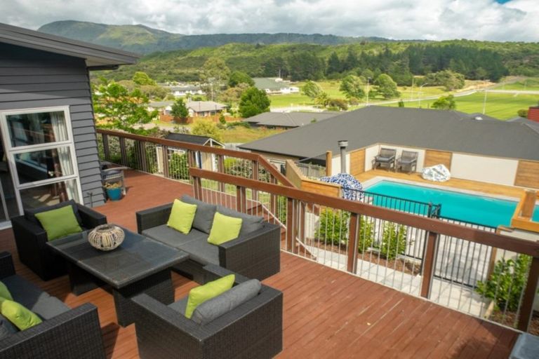 Photo of property in 9 Bell Bird Rise, Picton, 7220