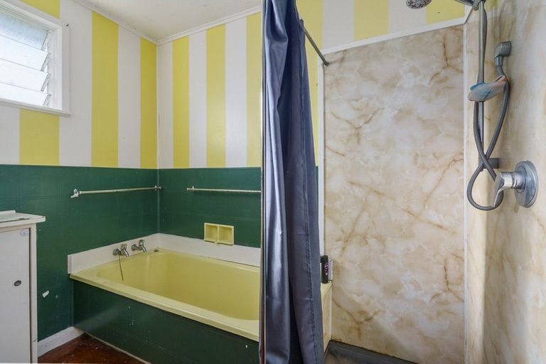 Photo of property in 1 Strathmore Place, Awapuni, Palmerston North, 4412