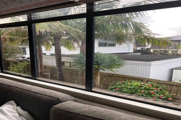 Photo of property in 46 Waller Avenue, Bucklands Beach, Auckland, 2012