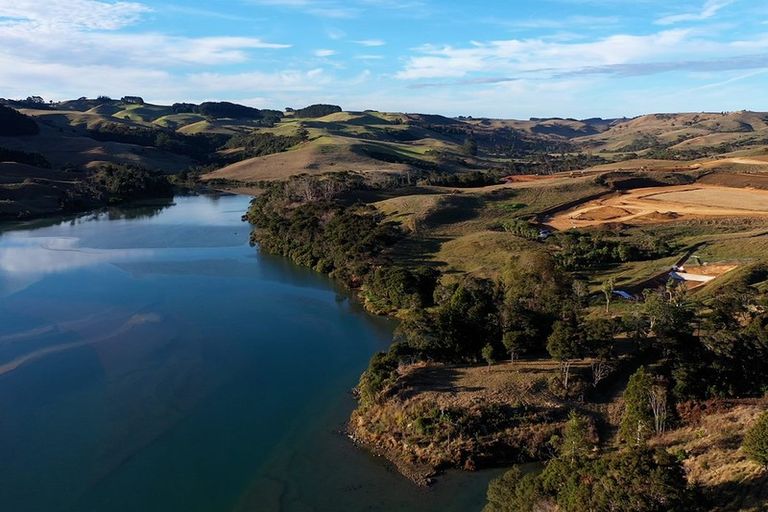 Photo of property in 26 Rangitahi Road, Raglan, 3225