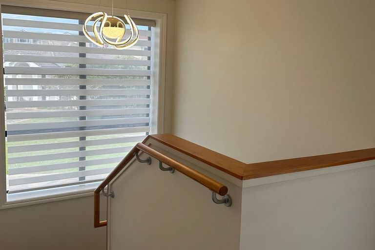 Photo of property in 17a Artesia Close, Shamrock Park, Auckland, 2016