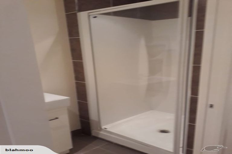 Photo of property in Las Olas De Cuba, 2/35 Torrens Terrace, Mount Cook, Wellington, 6011