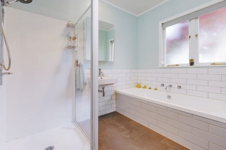 Photo of property in 15 Albert Street, Papakura, 2110