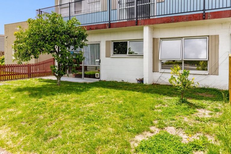 Photo of property in 1/8 Lee Road, Taradale, Napier, 4112