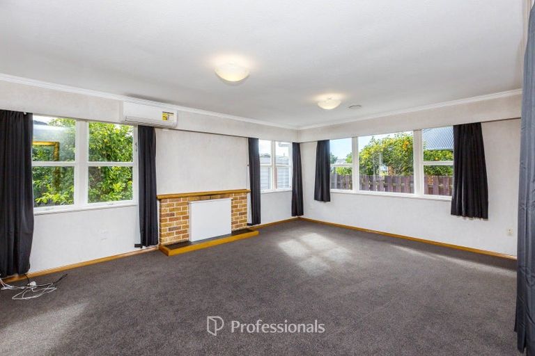 Photo of property in 61 Kashmir Avenue, Clouston Park, Upper Hutt, 5018
