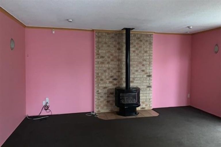 Photo of property in 10 Mcbratneys Road, Dallington, Christchurch, 8061