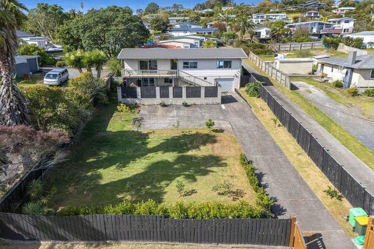 Photo of property in 12 Makiri Street, Helensville, 0800