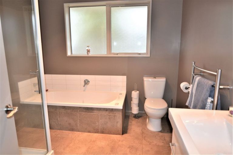 Photo of property in 11 Rochester Crescent, Rolleston, 7614