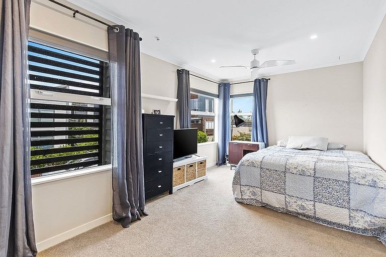 Photo of property in 36a Station Street, Hobsonville, Auckland, 0616