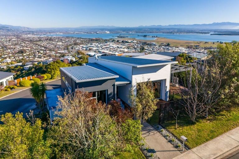 Photo of property in 1 Commodore Place, Britannia Heights, Nelson, 7010