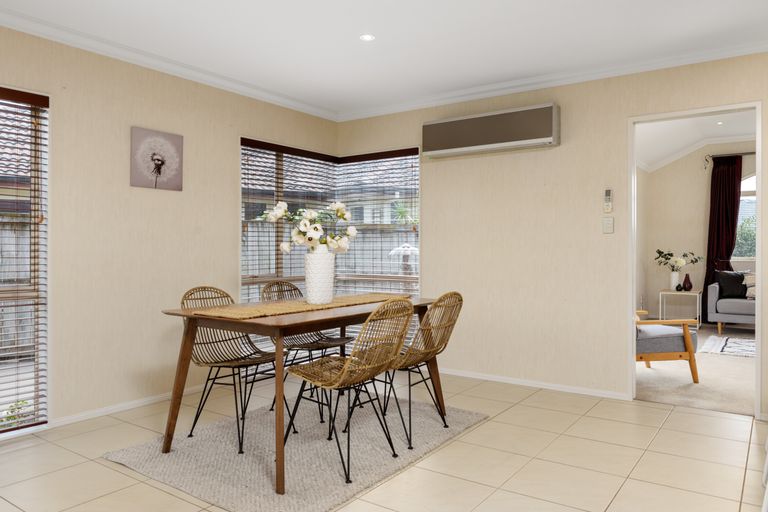Photo of property in 19 Popata Close, Papamoa Beach, Papamoa, 3118