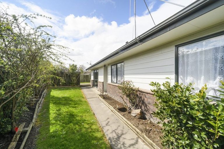 Photo of property in 146 Hillcrest Drive, Kelvin Grove, Palmerston North, 4414