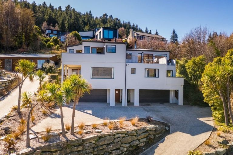 Photo of property in 20b Manchester Place, Queenstown, 9300