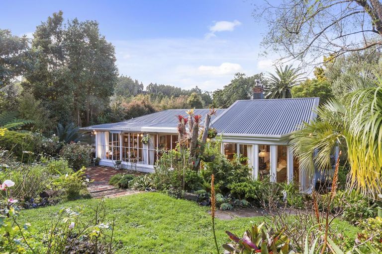Photo of property in 773 South Titirangi Road, Titirangi, Auckland, 0604