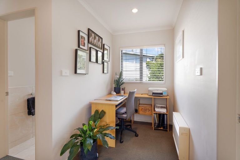 Photo of property in 3b Hawtrey Terrace, Johnsonville, Wellington, 6037